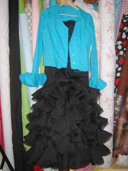 Photo: Sells Clothing Women - FLAMENCA - AMPLIA VARIEDAD