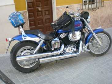 Photo: Sells Motorbike 750 cc - HONDA - VT BLACK WIDOW