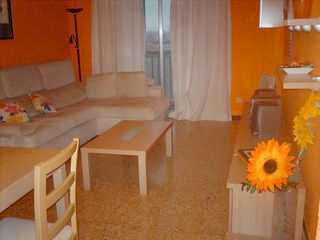 Photo: Rents 2 bedrooms apartment 94 m2 (1,012 ft2)