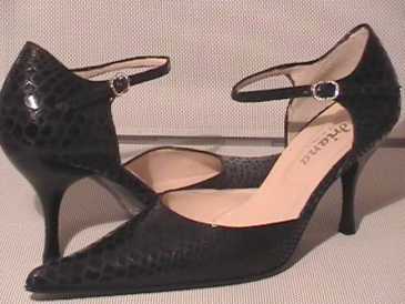 Photo: Sells Shoes Women - ADRIANA