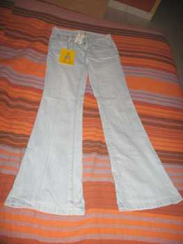 Photo: Sells Clothing Women - CACHE CACHE - JEAN