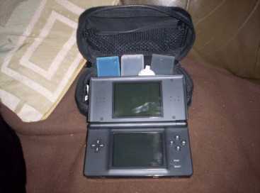 Photo: Sells Gaming console NINTENDO - DS LITE NOIRE