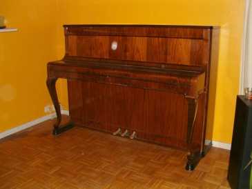 Photo: Sells Upright / vertical piano WEINBACH