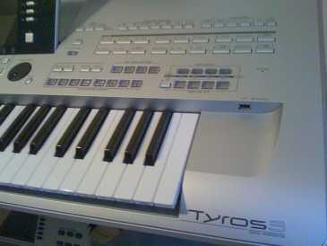Photo: Sells Piano and synthetizer YAMAHA - TYROS 3