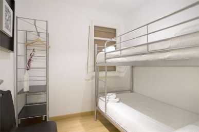 Photo: Rents 5 bedrooms apartment 110 m2 (1,184 ft2)