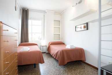 Photo: Rents 5 bedrooms apartment 114 m2 (1,227 ft2)