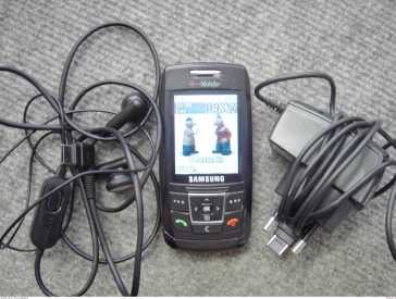 Photo: Sells Cell phone SAMSUNG - E250