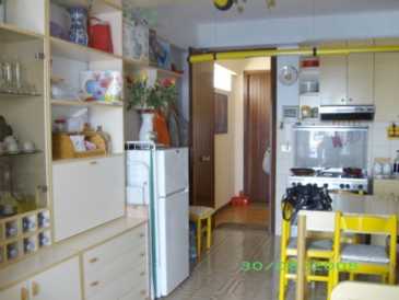 Photo: Sells 3 bedrooms apartment 50 m2 (538 ft2)