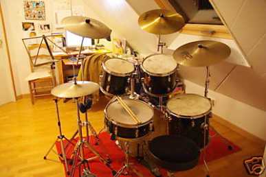 Photo: Sells Percussion SONOR - SONOR 1005 NOIR + CYMBALES