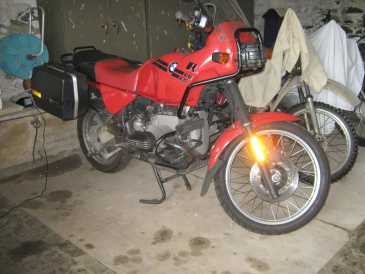 Photo: Sells Motorbike 800 cc - BMW - R80 GS