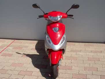 Photo: Sells Scooter 50 cc - SHENKE - SUNNY