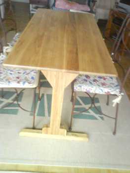 Photo: Sells Table AM/PM - CHENE