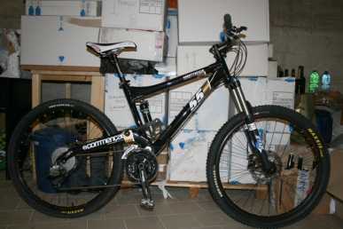 Photo: Sells Bicycle COMMENCAL - META 5.2