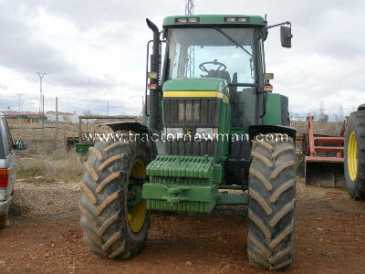 Photo: Sells Agricultural vehicle JOHN DEERE - 7810