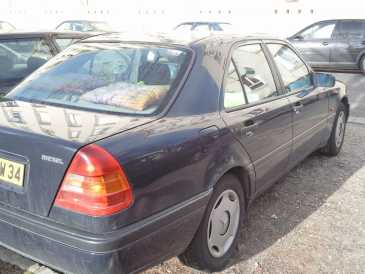 Photo: Sells 5 Grands tourings MERCEDES - 200
