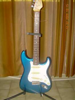 Photo: Sells Guitar FENDER - STRATOCASTER