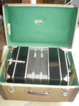 Photo: Sells Music instrument BANDONEON DOBLE A - BANDONEON DOBLE A 1950