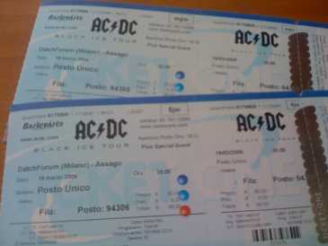 Photo: Sells Concert tickets PRIMA RICEVI, POI PAGHI! 2 BIGLIETTI AC/DC 19 MARZ - MILANO