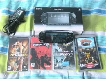 Photo: Sells Gaming console PLAYSTATION - PSP