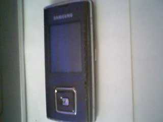 Photo: Sells Cell phone SAMSUNG - J600