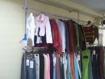 Photo: Sells Clothing Women - LOIS - JEANS