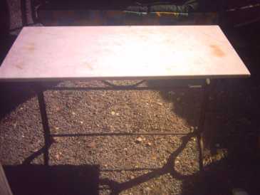 Photo: Sells Tool TABLE EN MARBRE