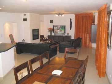 Photo: Sells 5 bedrooms apartment 200 m2 (2,153 ft2)
