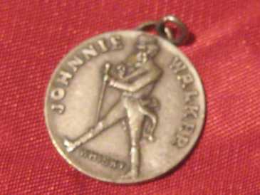 Photo: Sells Medal ESVASTICA - Order of Merit - Between 1917 and 1939