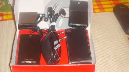 Photo: Sells Cell phone SAMSUNG - F480 BLACK