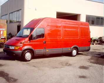 Photo: Sells Company car IVECO - DAILY 35 S 15