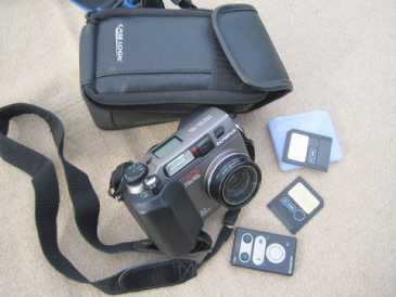 Photo: Sells Camera MINOLTA - OLYMPUS C300 ZOOM 3.3