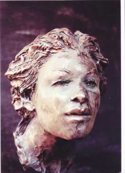 Photo: Sells Statue Clay - VISO DI DONNA - Contemporary