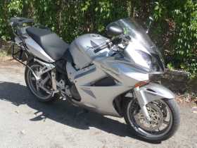 Photo: Sells Motorbike 800 cc - HONDA - VFR