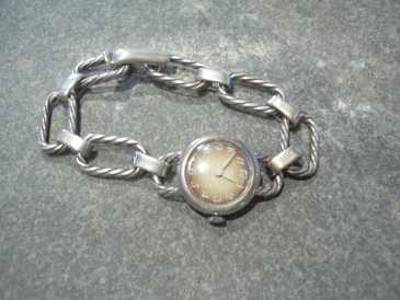 Photo: Sells Bracelet watch - mechanical Women - BREIL