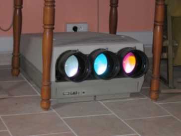 Photo: Sells 2 Projectors BARCO - BARCO