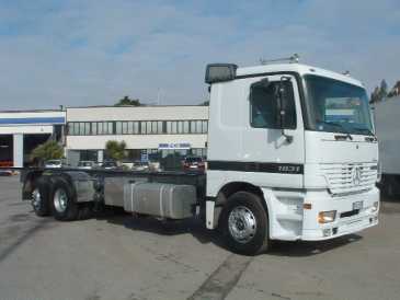Photo: Sells Truck and utility M.BENZ ACTROS 1831 AUTOTELAIO - ACTROS 1831