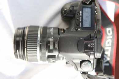 Photo: Sells Camera CANON - EOS 30D