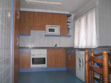 Photo: Rents 6 bedrooms apartment 90 m2 (969 ft2)