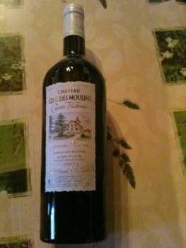 Photo: Sells Wine Red - Merlot - France