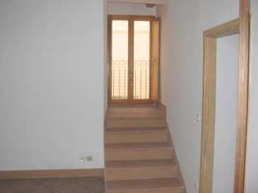 Photo: Sells 5 bedrooms apartment 95 m2 (1,023 ft2)