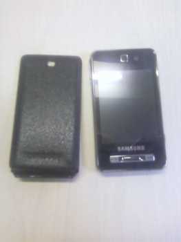 Photo: Sells Cell phone SAMSUNG - SAMSUNG F480 PLAYER STYLE