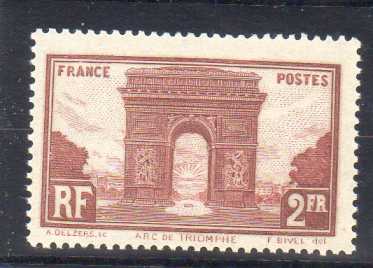 Photo: Sells 3 Unuseds (mint)s stamps ARC DE TRIOMPHE