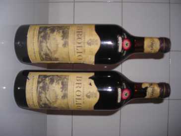 Photo: Sells Wines Red - Tannat - Italy