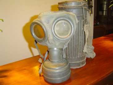 Photo: Sells Medal / badge / military object MASQUE A GAZ - Between 1939 and 1945