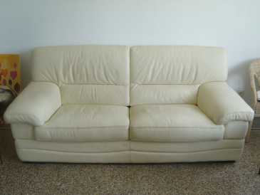 Photo: Sells Sofa for 2