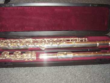 Photo: Sells Traverse flute YAMAHA
