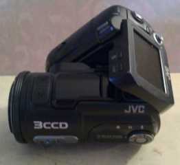 Photo: Sells Video camera JVC EVERIO 3 CCD GZ-CM500E ET ACCESSOIRES - CAMESCOPE JVC EVERIO 3 CCD GZ-CM500E ET ACCESSOIRE
