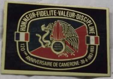 Photo: Sells 2 Badges PLAQUETTE  BATTAILLE CAMERONE 1863 -1983 - Between 1800 and 1870