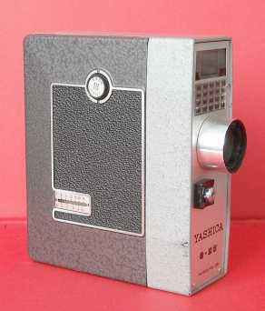 Photo: Sells Sound, video, cinema, photography YASHICA - 8 ES - (ANNI '60)
