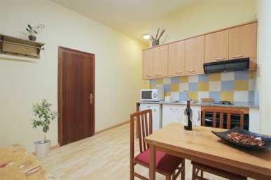 Photo: Rents 4 bedrooms apartment 40 m2 (431 ft2)